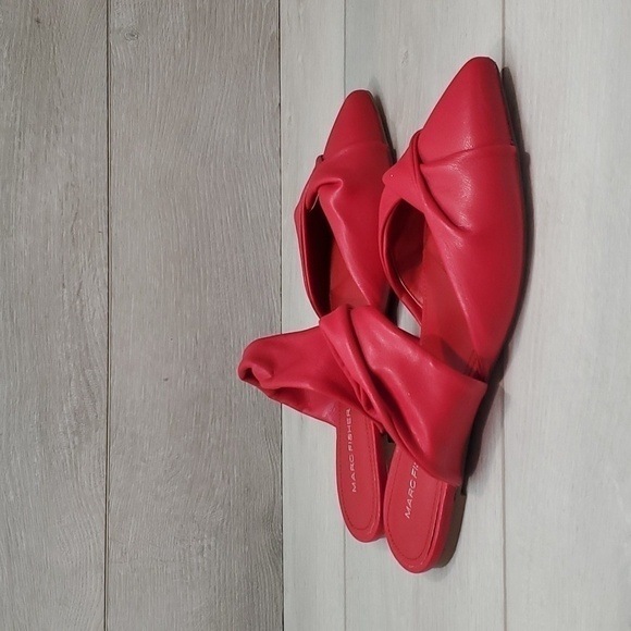 Marc Fisher Women Satera Red Pointed Toe Flats Loafer shoes sz 8M - Picture 2 of 13